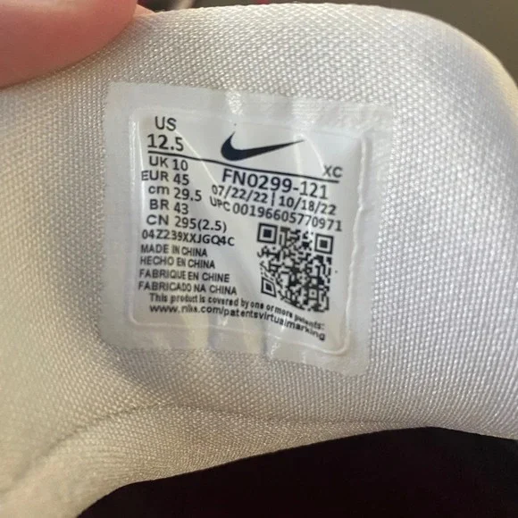 12.5‎ Nike Zoom GT Cut 2 "Sisterhood" White Gold Maroon Basketball Preowned FLAW - Picture 9 of 10